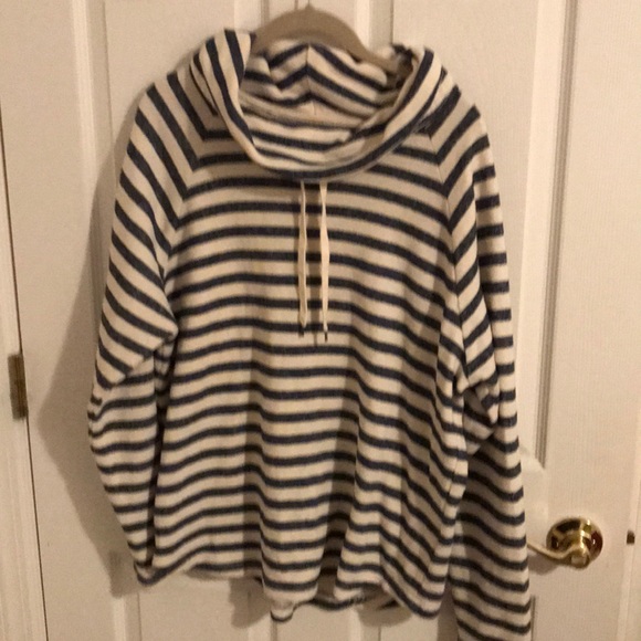 Top - Picture 1 of 1